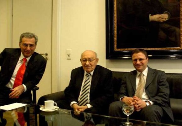 Salomon Korn, Marcel Reich-Ranicki und Alfred Bodenheimer (v.l.n.r) im Gespräch Salomon Korn, Marcel Reich-Ranicki und Alfred Bodenheimer (v.l.n.r) im Gespräch