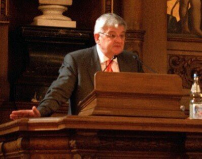 Joschka Fischer bei seiner Rede in der Aula der Alten Universität Joschka Fischer bei seiner Rede in der Aula der Alten Universität